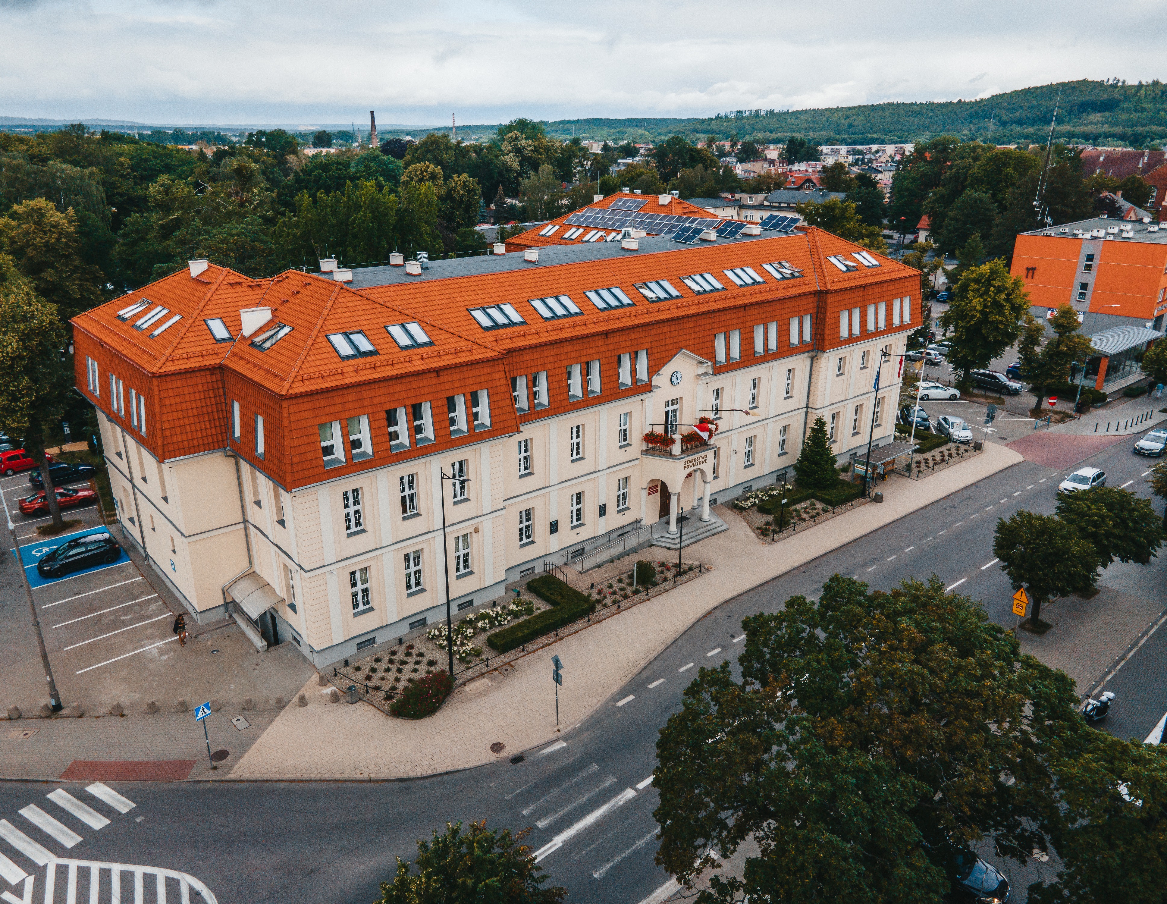 Wydział Komunikacji przypomina o  obowiązku złożenia wniosku o rejestrację pojazdu